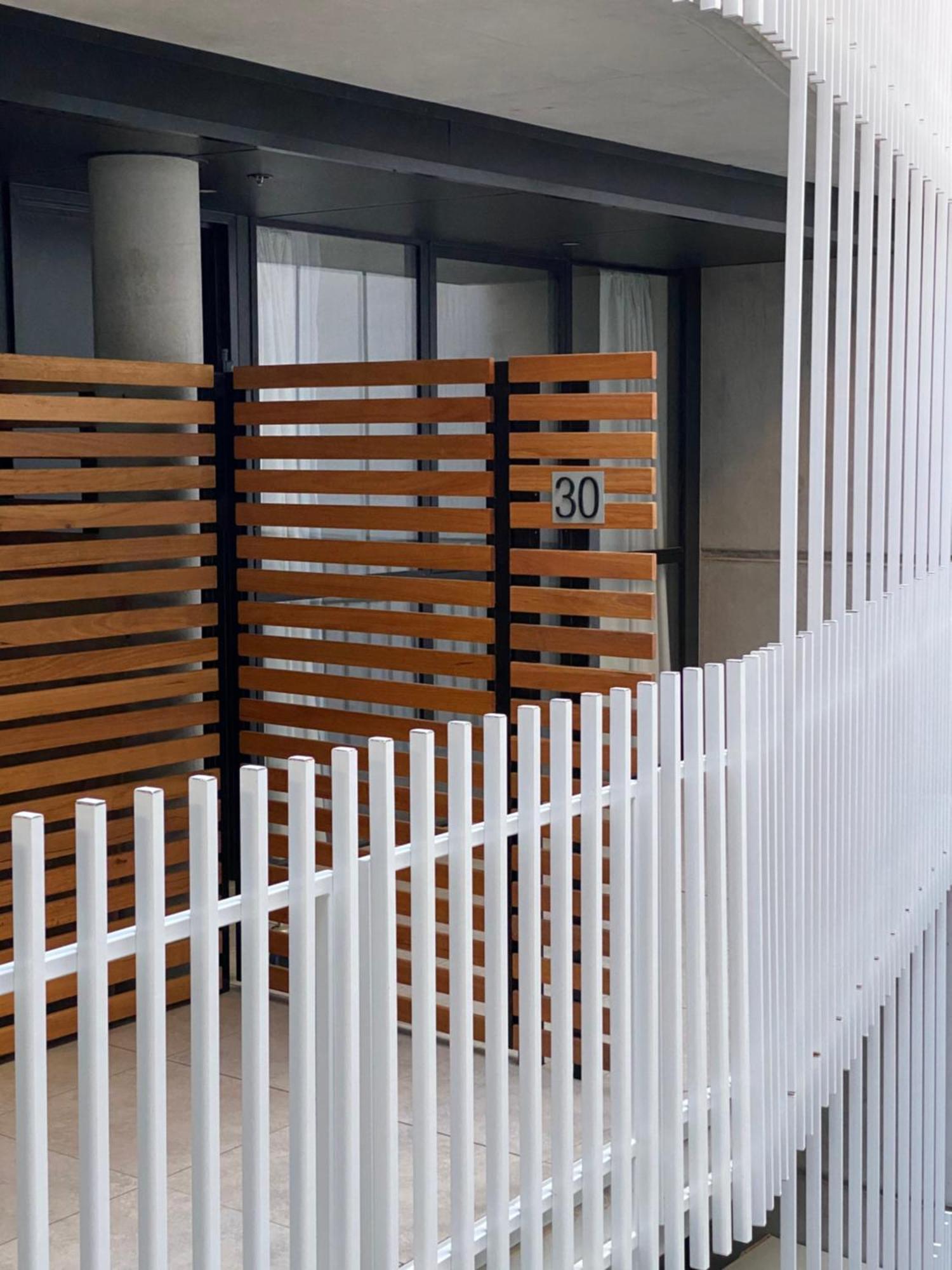 The Gallery Luxe 1 Bedroom Executive Apartment In The Heart Of Braddon Wine Secure Parking Wifi Canberra Zewnętrze zdjęcie