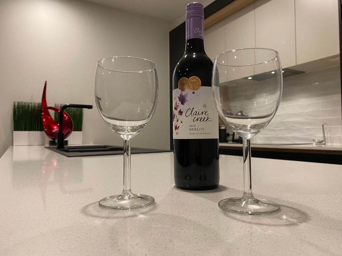 The Gallery Luxe 1 Bedroom Executive Apartment In The Heart Of Braddon Wine Secure Parking Wifi Canberra Zewnętrze zdjęcie