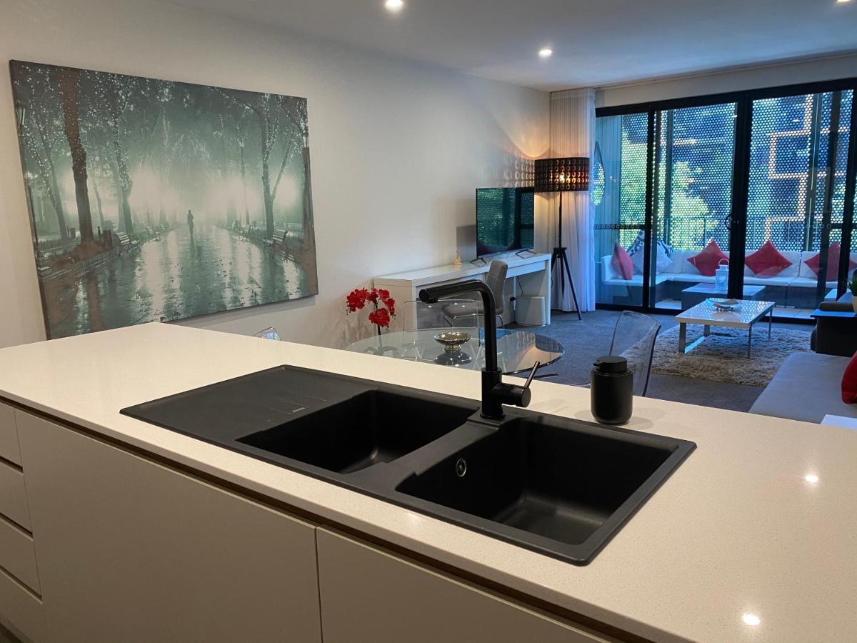 The Gallery Luxe 1 Bedroom Executive Apartment In The Heart Of Braddon Wine Secure Parking Wifi Canberra Zewnętrze zdjęcie